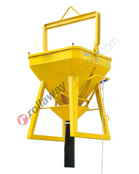 Square concrete bucket with central unloading and rubber hose capacity up to 7800 kg
