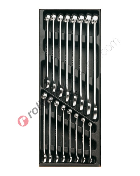Beta tools in hard thermoformed tray T05 with 16 tools